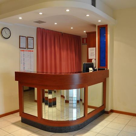Hotel Belforte Варезе Екстериор снимка