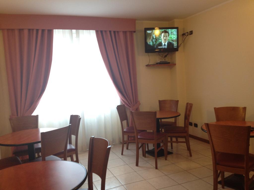 Hotel Belforte Варезе Екстериор снимка