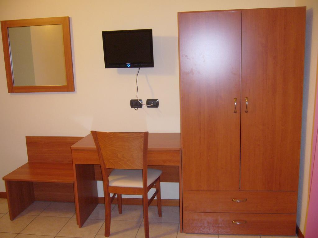 Hotel Belforte Варезе Екстериор снимка