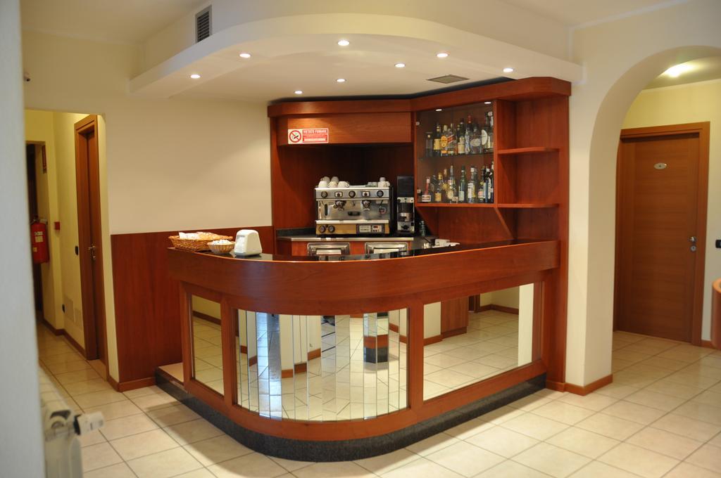Hotel Belforte Варезе Екстериор снимка
